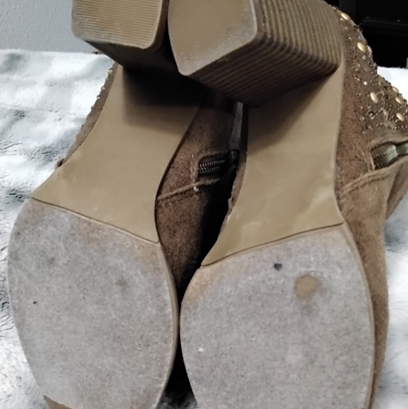 Maurices Brown Booties With Embellishments  Size 8.5 - Picture 8 of 8
